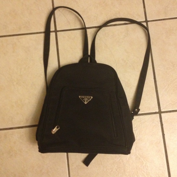 🌺Bundle🌺Clean Prada back pack purse