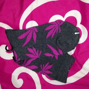 Grey/Pink Marijuana Socks