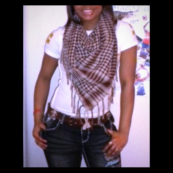 Brown checkered scarf