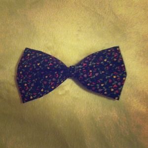 Black Floral Print Bow