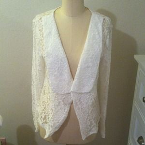 💗White lace blazer💗