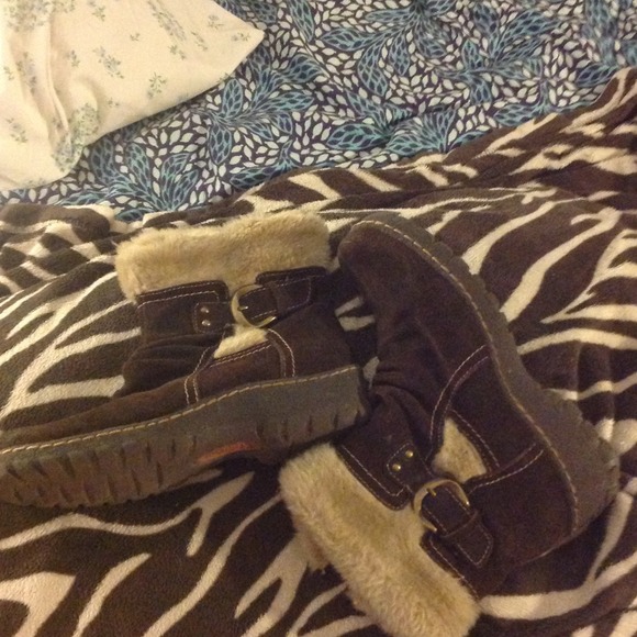 Bare Traps winter boots(8 1/2)