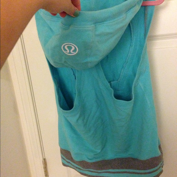 Lululemon. Rare retro racerback hoodie teal sz m