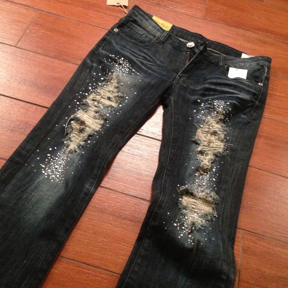 SOLD❤️❤️❤️Machine diamond distressed jeans✨