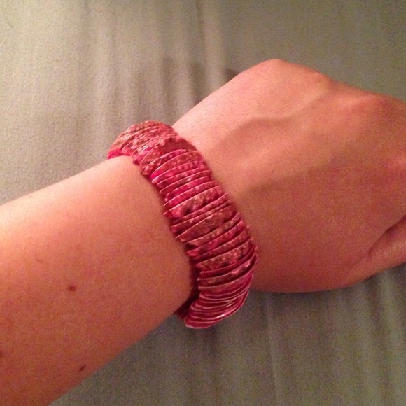Hawaiian shell bracelet