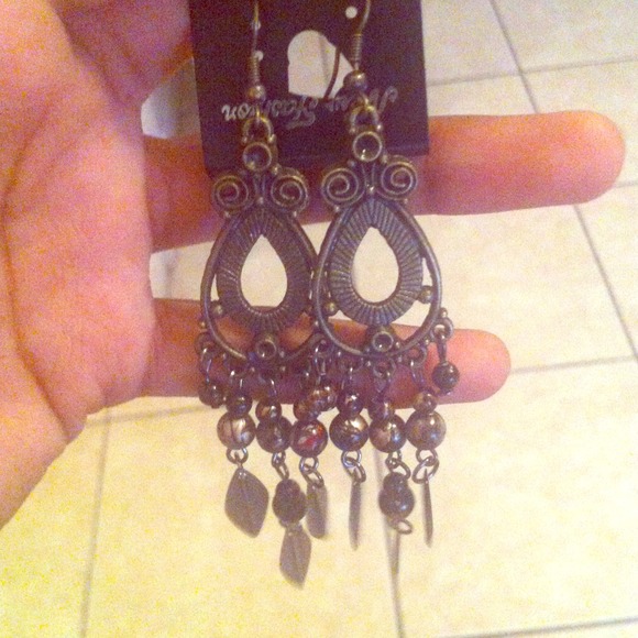 Elegant earrings