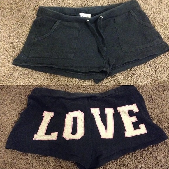 LOVE shorts - Picture 1 of 1