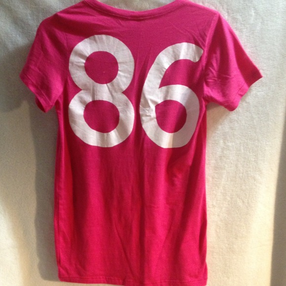 🚨SOLD IN BUNDLE🚨Pink Tshirt 💓💓💓 - Picture 3 of 3