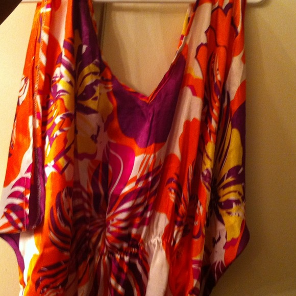 Plus size dressy blouse - Picture 2 of 3