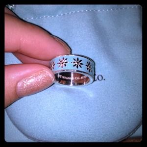 Tiffany Daisy Ring & Tiffany Key for decorator44