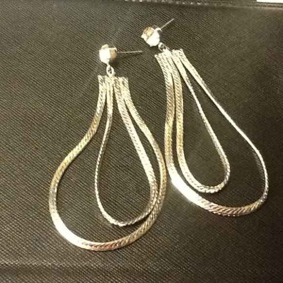 Bundled silver herring bone double link earrings!