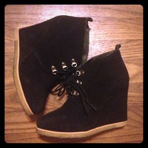 RESERVED🌟Steve Madden Tanngoo Booties