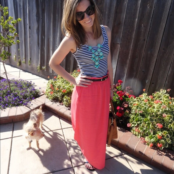 🚫SOLD IN BUNDLE🚫💋Coral Maxi Skirt