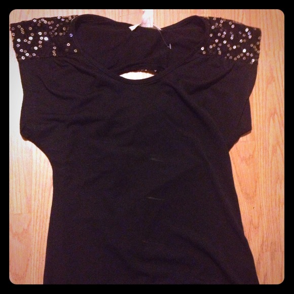 New black shirt w/ sequence on top & back opening