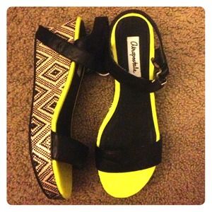 Printed platform sandals