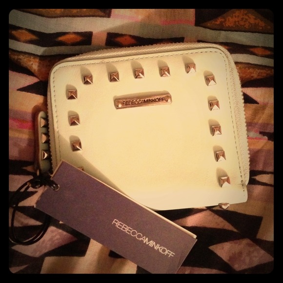 🚫SOLD🚫 NWT Rebecca Minkoff Small zip studded