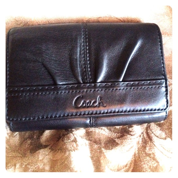 Coach Clutches & Wallets - ♦️COACH BLACK LEATHER WALLET