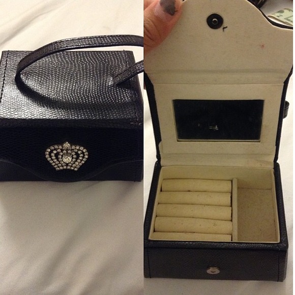 Jewelry holder - Picture 1 of 1