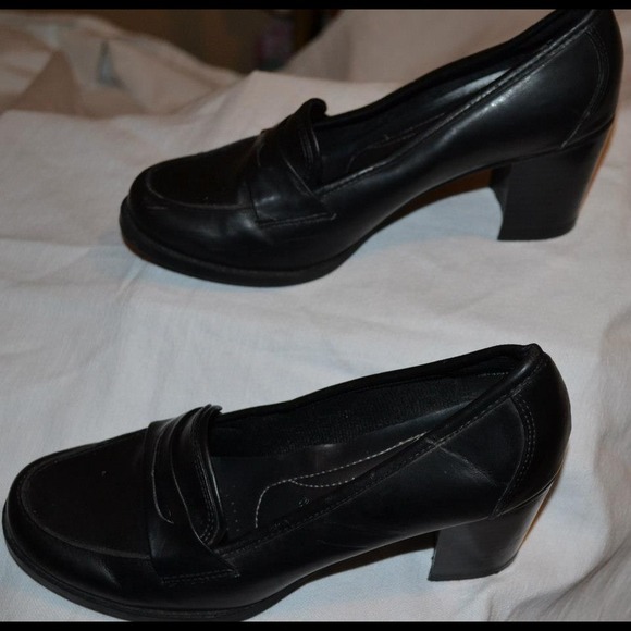 Ladies Heels - Picture 3 of 4