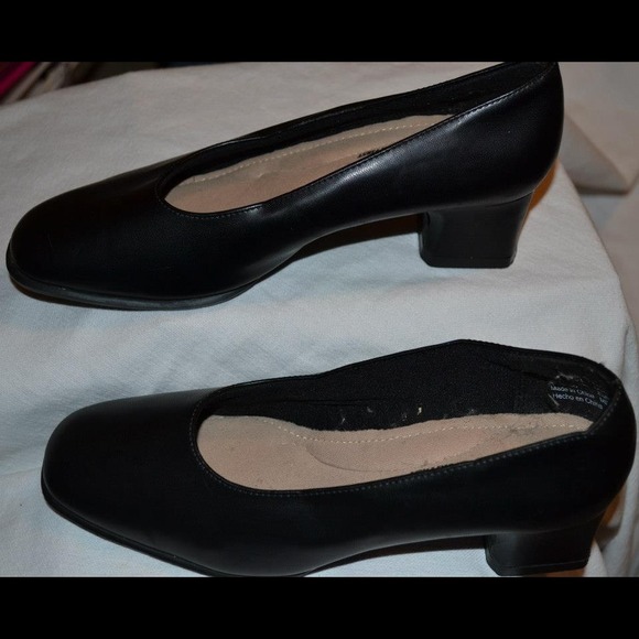 Ladies Heels - Picture 4 of 4