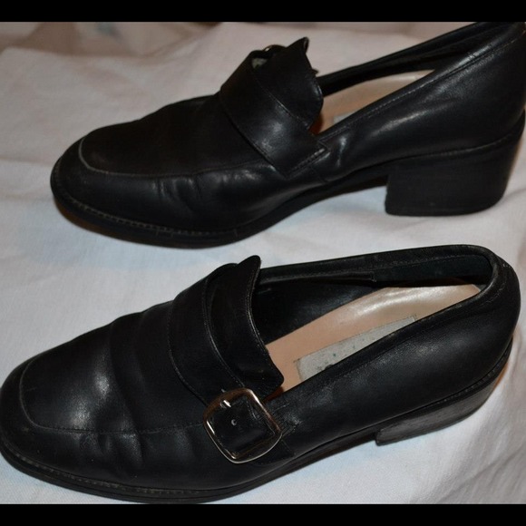 Ladies Heels and Sandals - Picture 3 of 4