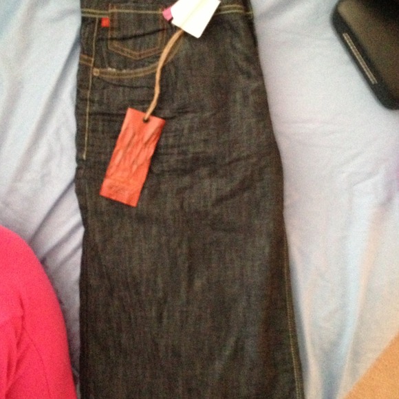 Levis capri jeans. Level 99.SOLD To Shop055