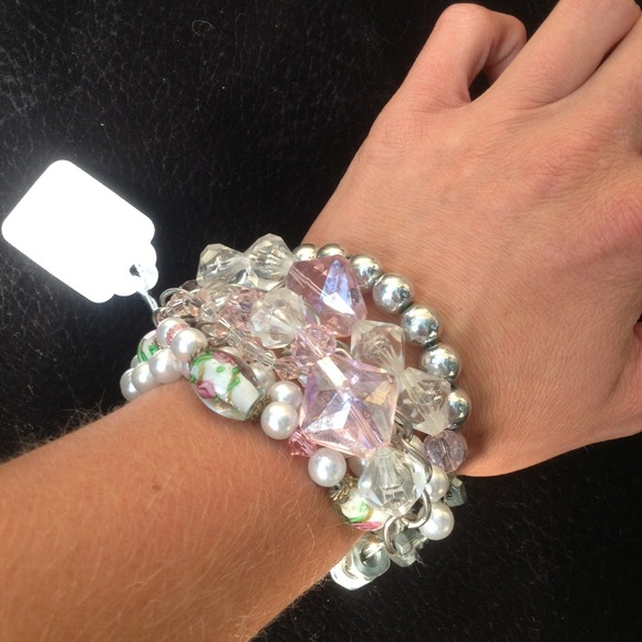 Crystal beaded/bolts bracelet