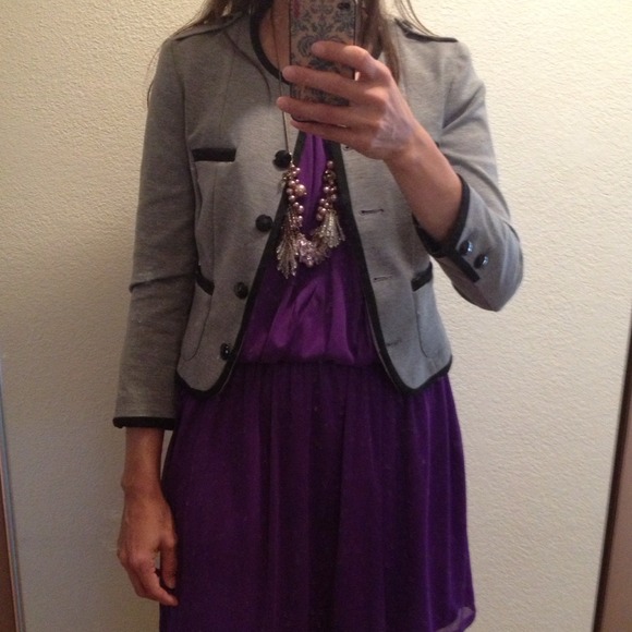 🙅DONATED🙅Grey jacket w/ black detail - Picture 4 of 4