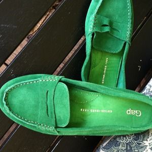 Gap 1969 Green Suede driving moccasins shoes. New.