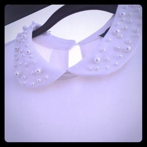 ****SALE! Beautiful pearl Peter Pan collar dress M