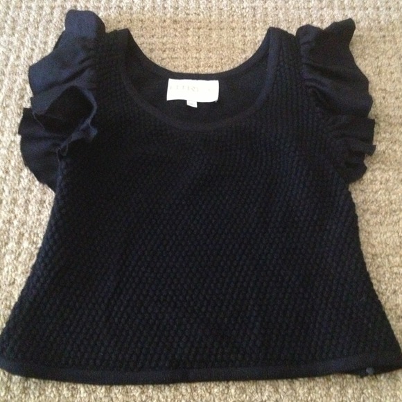 ❌ sold in bundle ❌ Thread Social Sweater