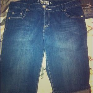 Mossimo crop Capri  jeans ⬇️reduced⬇️