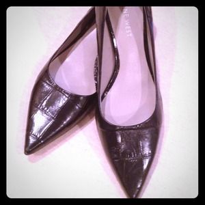 😍Nine West Black Leather Shoes w/ Low Heel