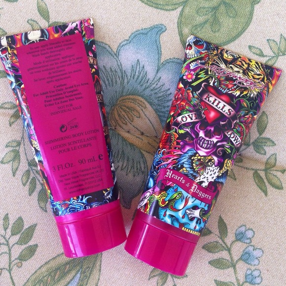 Shower gel & shimmering lotion