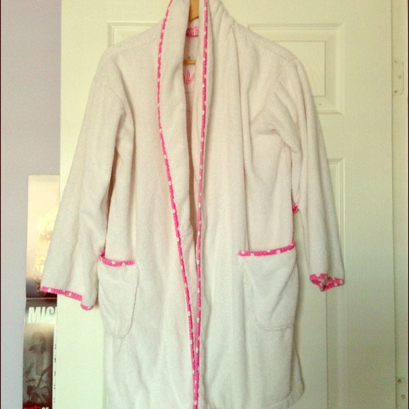 Pink terry cloth bath robe