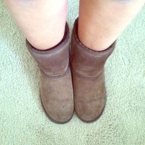 Authentic Women's Chocolate Uggs