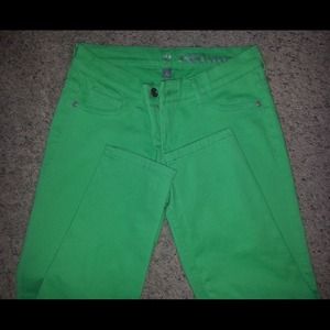 Green jean ankle leggings. New York and Company