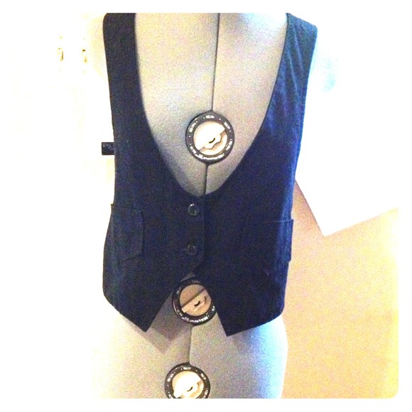 Urban Outfitters vest. Very cute! Good condition!