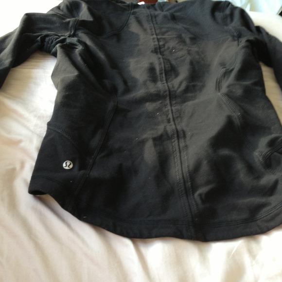 Lululemon authentic black jacket - Picture 4 of 4
