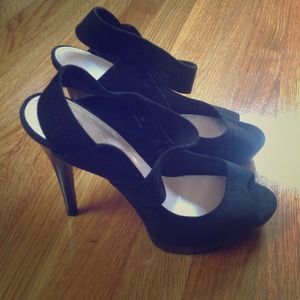Black suede size 10 heels