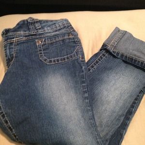 💕💕Denim Capri 3 pairs bundled.💕💕