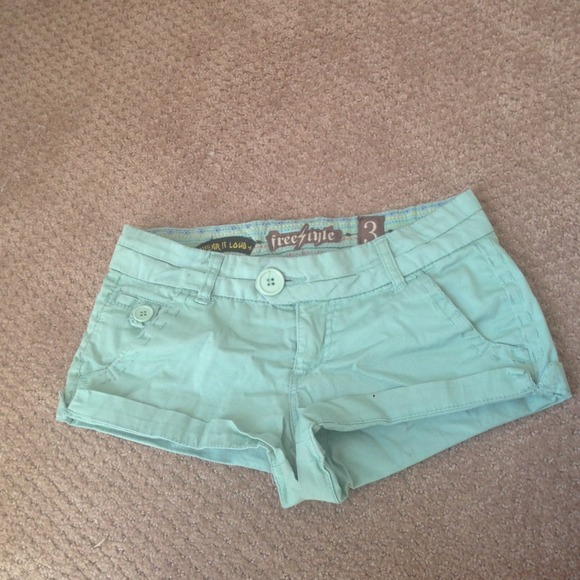 Mint green shorts - Picture 2 of 3