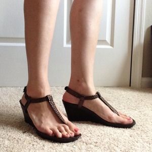 Gianni Bini Brown Leather Sandals