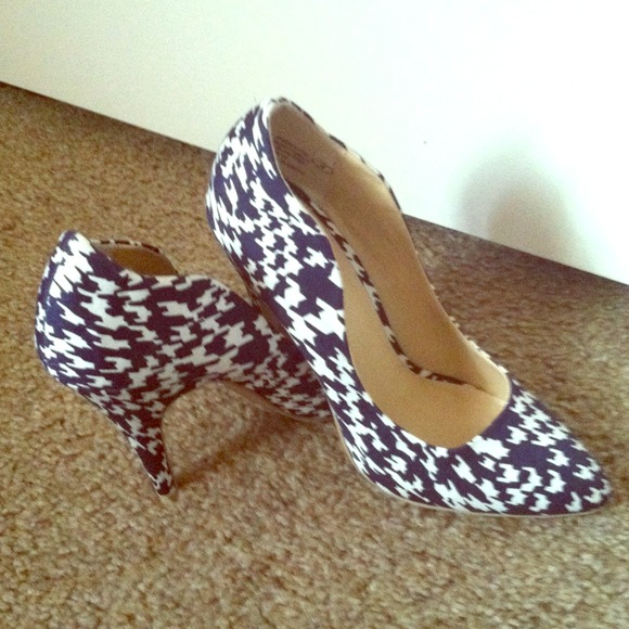 Just Fab-brand new-never worn