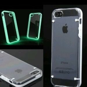 Glow in the dark iPhone 5 case💚