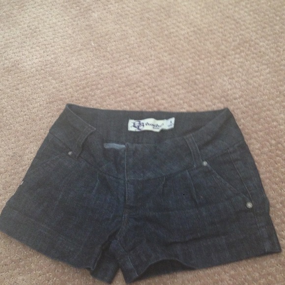 Dark denim shorts - Picture 2 of 3