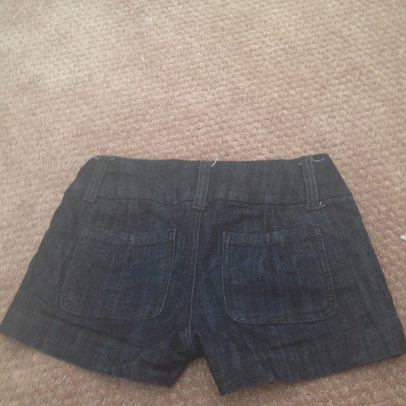 Dark denim shorts - Picture 3 of 3