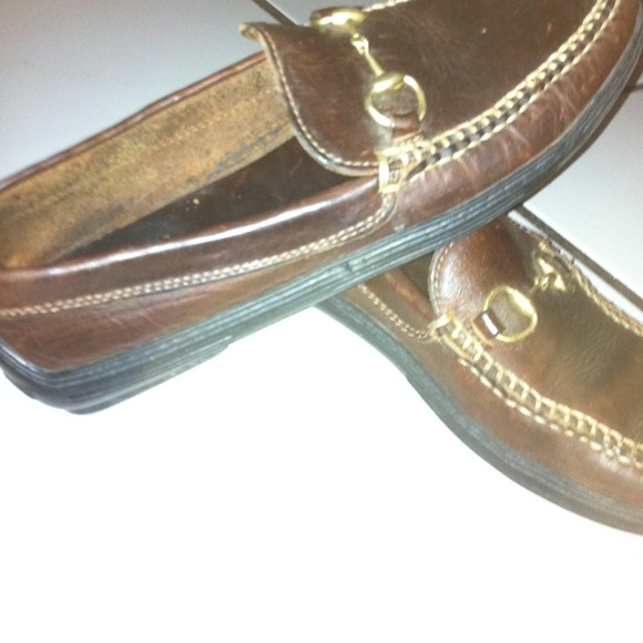 Gucci shoes *Authentic* - Picture 2 of 3