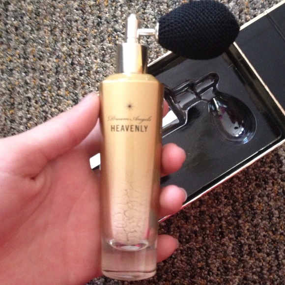 ✨✨Traded✨✨Victorias Secret Heavenly Shimmer Powder - Picture 3 of 4