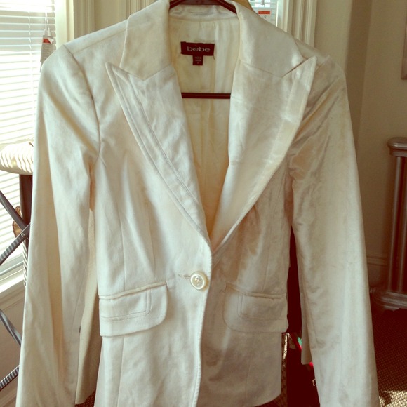 Ivory Bebe Suit Blazer. Size 0.